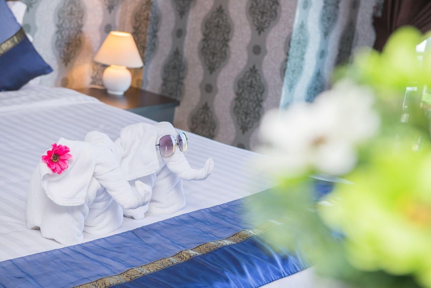 Only Blue Hotel Patong Esterno foto