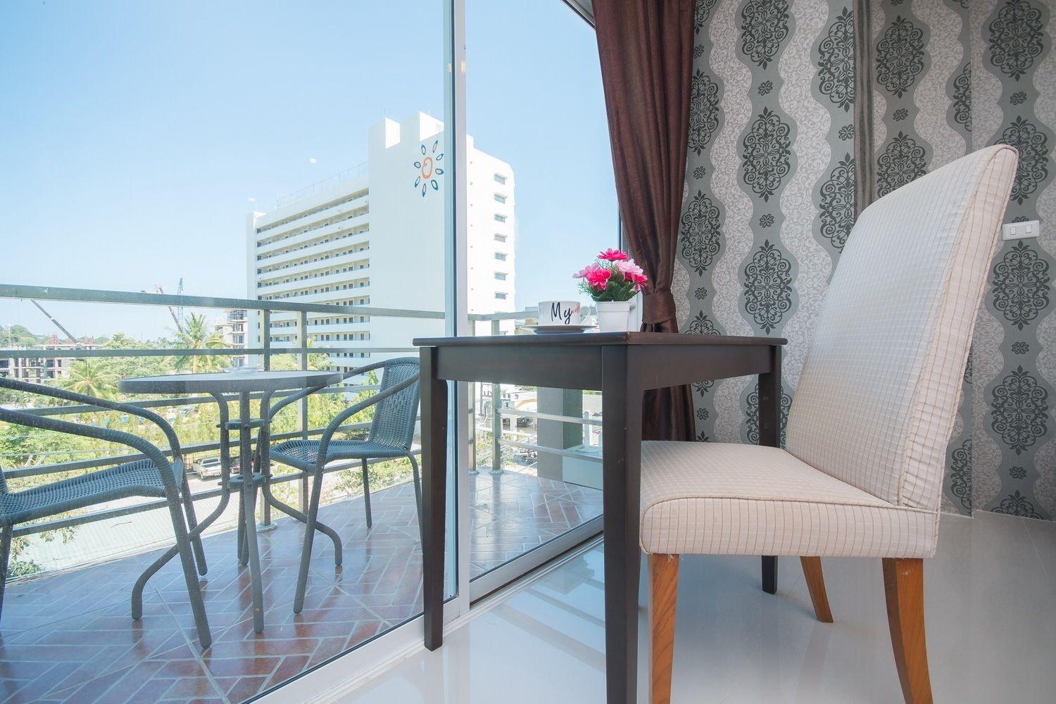 Only Blue Hotel Patong Esterno foto