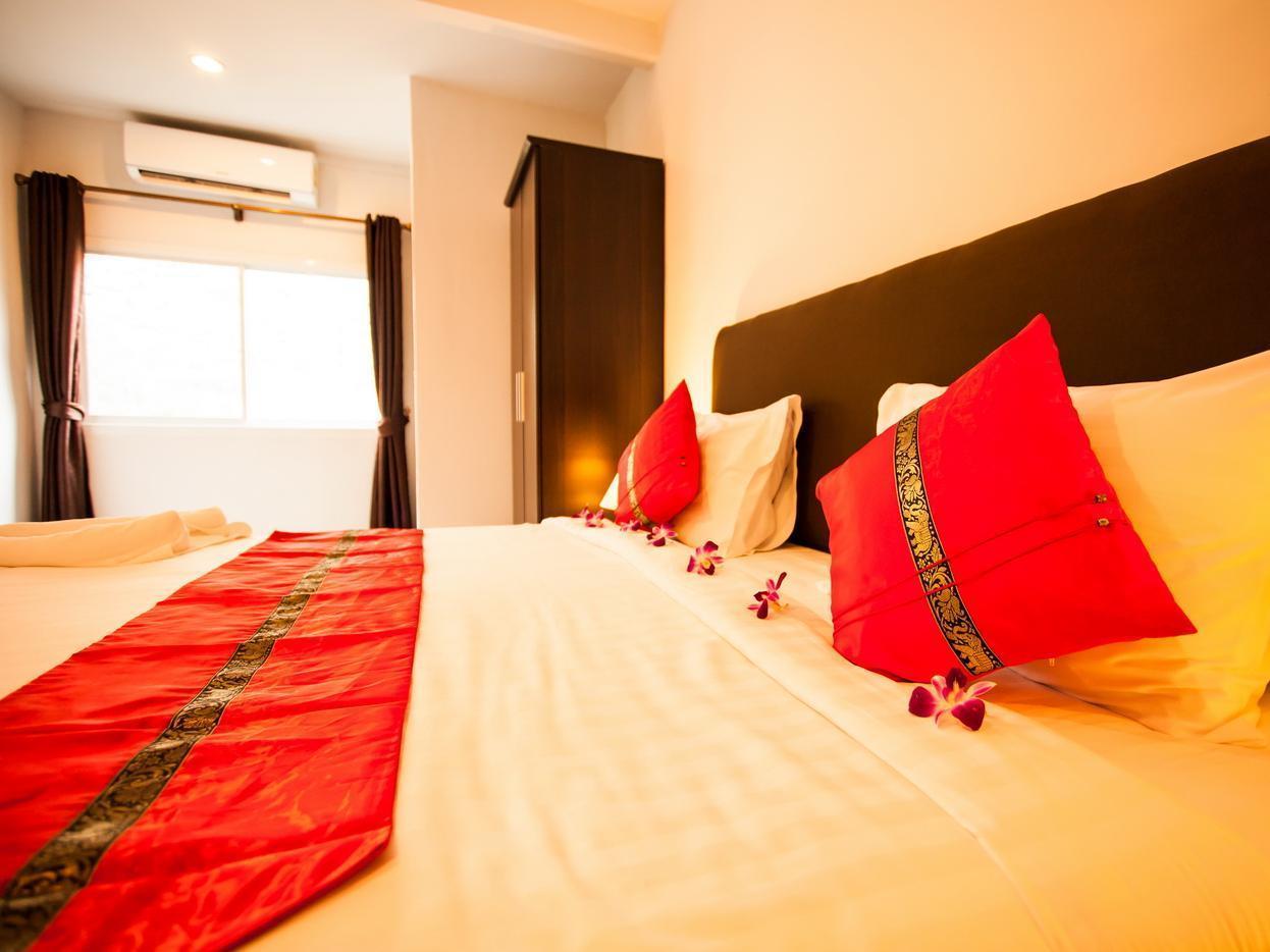 Only Blue Hotel Patong Esterno foto