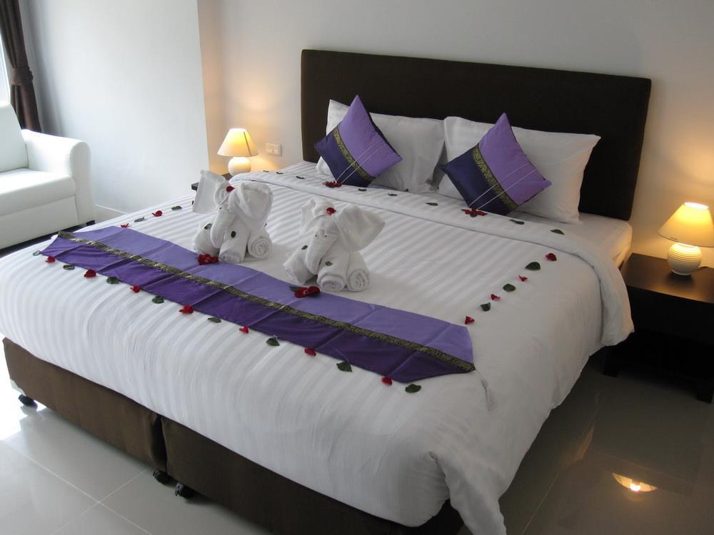 Only Blue Hotel Patong Esterno foto