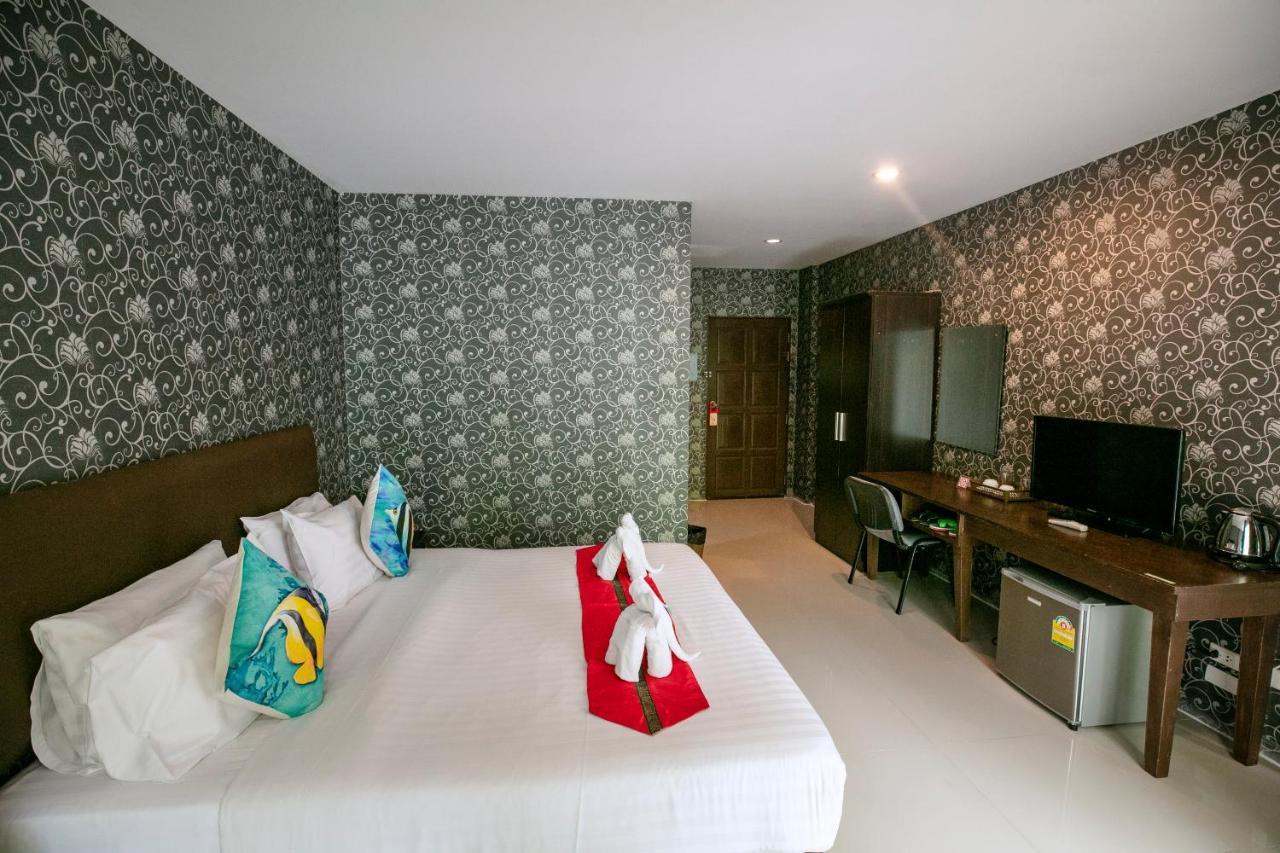 Only Blue Hotel Patong Esterno foto